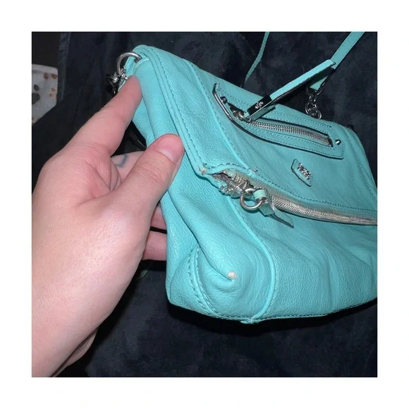 Simply Vera Wang Crossbody Bag - Picture 10 of 12